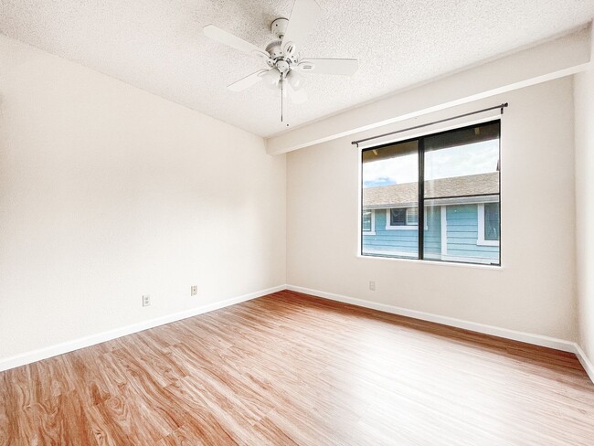 Building Photo - 3/2 with Garage! Wailuna in Aiea!