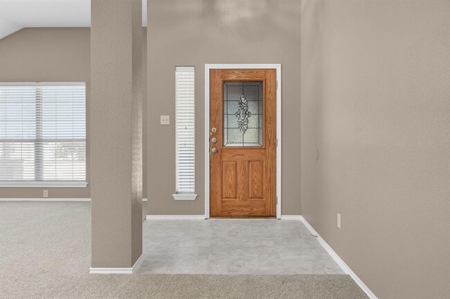 Building Photo - 257 Firwood N