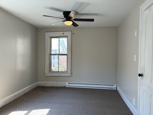 Building Photo - 114 S Melcher St