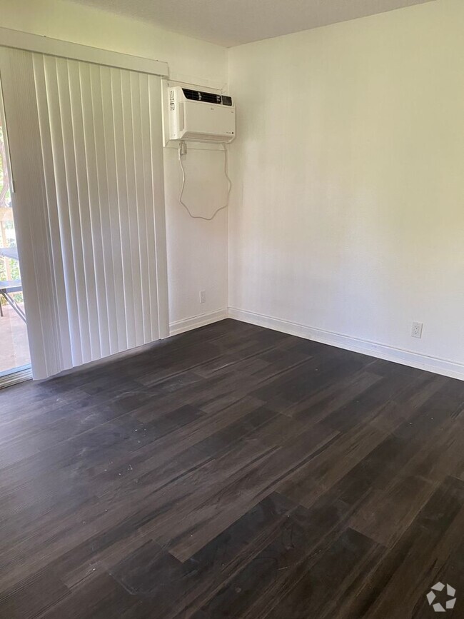 Building Photo - Nice 2 bed/1.5 bath in Kihei Villages
