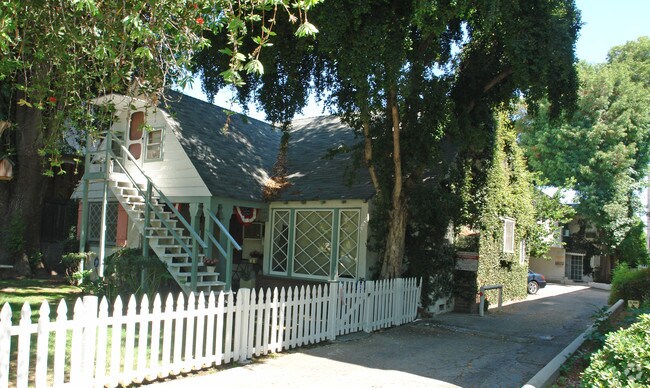 Primary Photo - 14943-14945 Dickens St