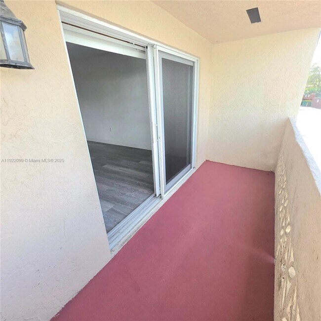 Building Photo - 14500 SW 88th Ave