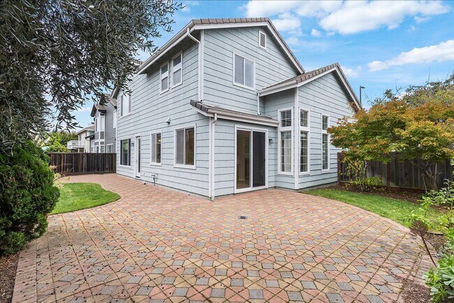 Building Photo - 16 Smith Ct