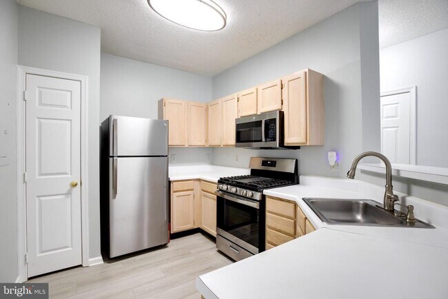 Building Photo - 14302 Rosy Ln