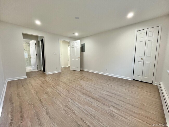 Building Photo - 103 Bennett Ave