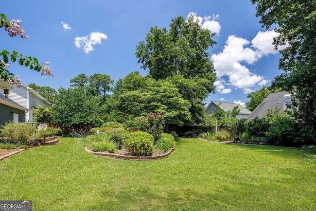Building Photo - 1140 Mitsy Forest Dr NE