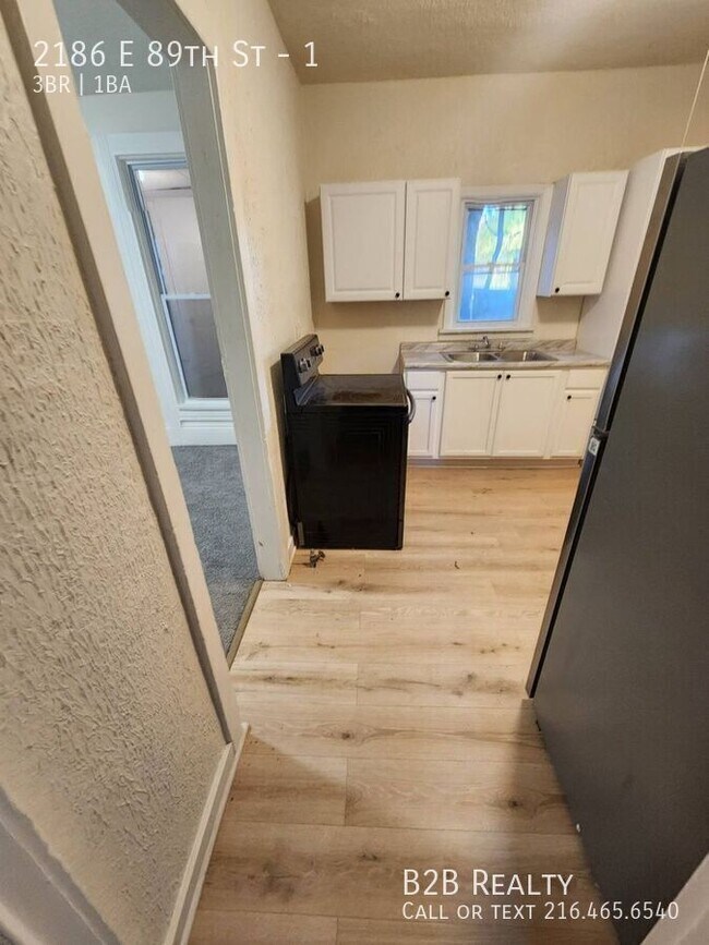 Building Photo - 2186 E 89th St