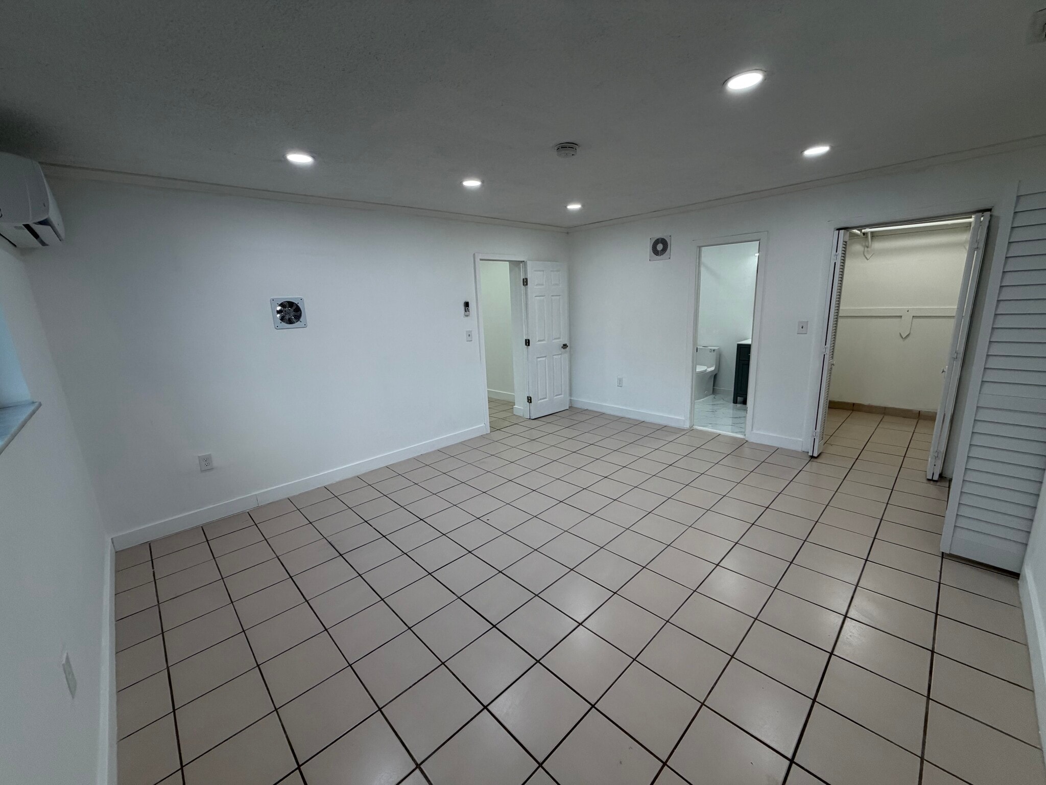 Building Photo - 11134 SW 6th St