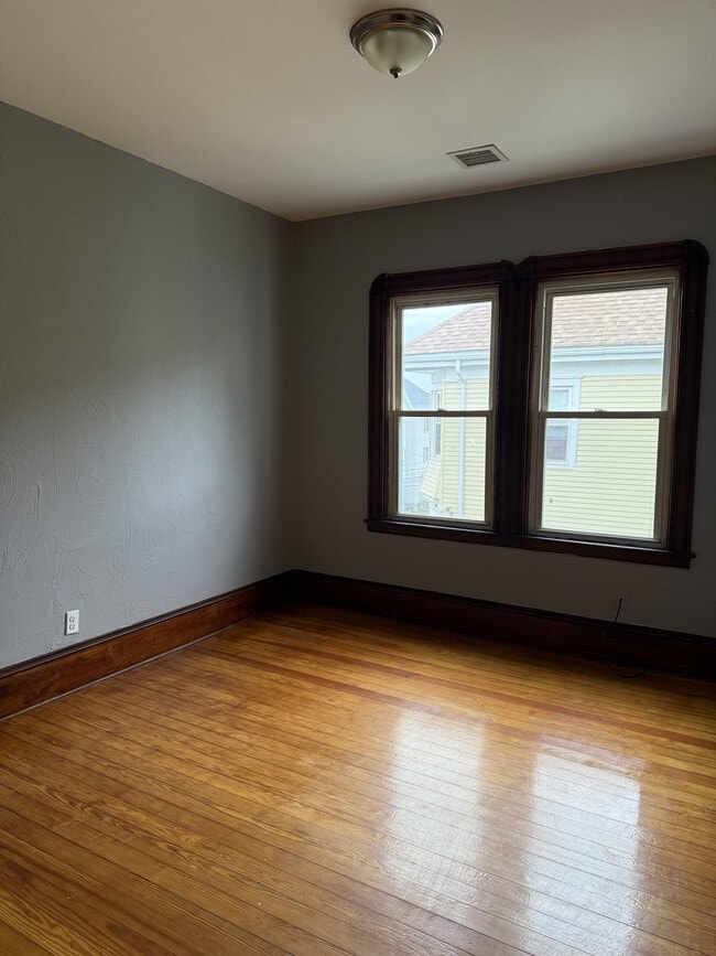 Building Photo - 206 Belleville Ave