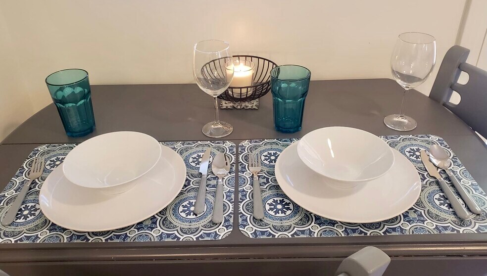 Building Photo - 2950 Columbia St