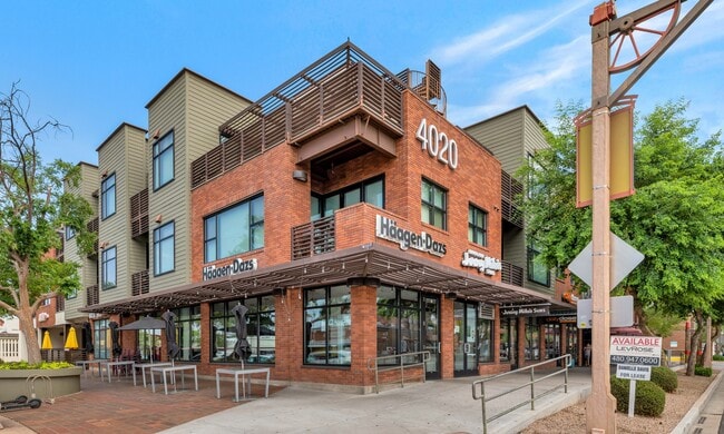 Building Photo - 4020 N Scottsdale Rd