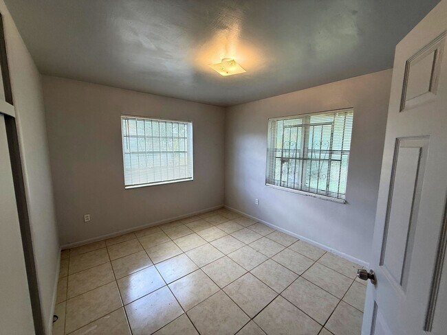 Building Photo - 15300 NW 32nd Pl