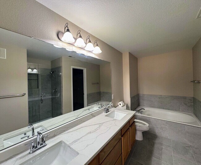 Building Photo - 9816 W Freiburg Dr