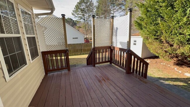 Building Photo - 212 Walnut Creek Dr