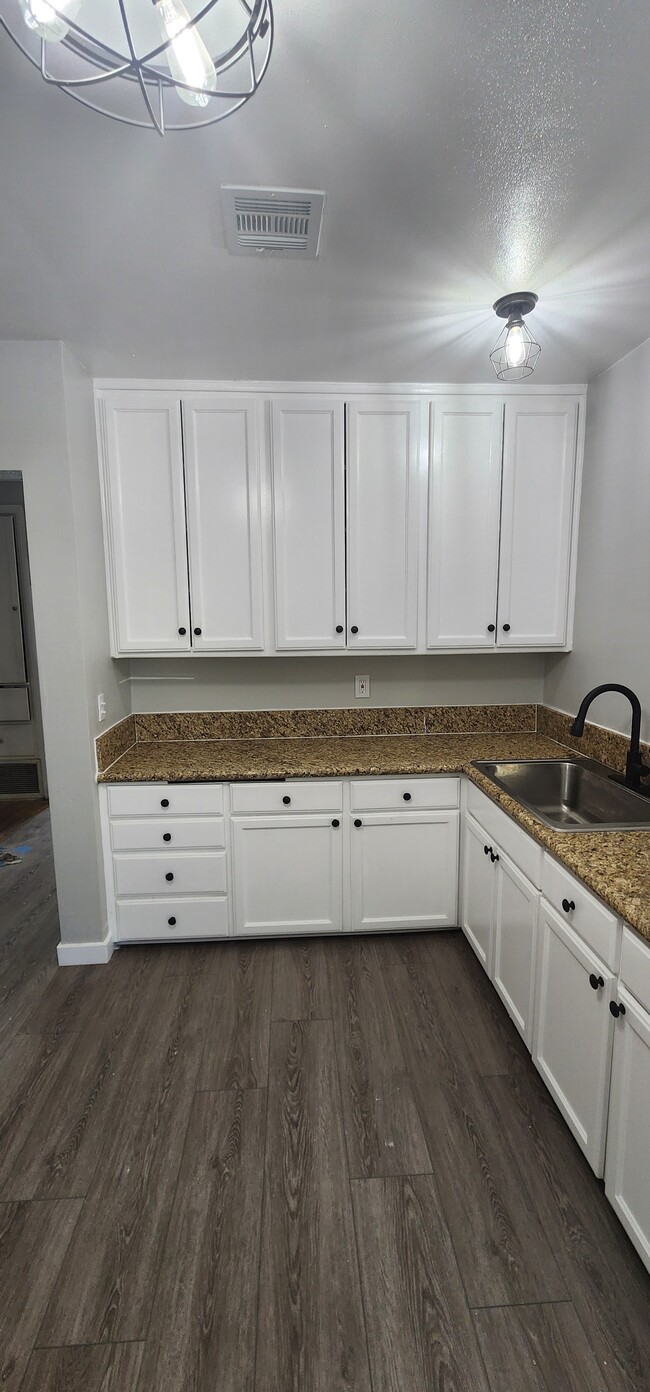 Building Photo - 3514 Leroy St