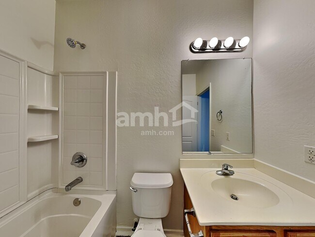 Building Photo - 17664 N 185th Ln