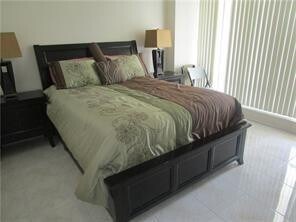 Building Photo - 4020 Galt Ocean Dr