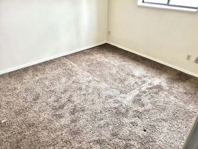 Building Photo - 230 Bridger Dr