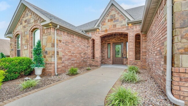 Building Photo - Beautiful 4BR Home in Riverwalk Farm Estates