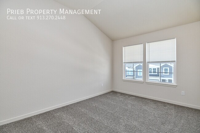 Building Photo - 3253 N 103rd Pl