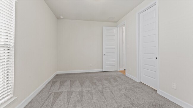 Building Photo - 14703 Band Tailed Pigeon Ct