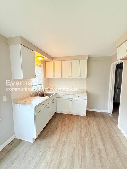Building Photo - 4488 Maryland St