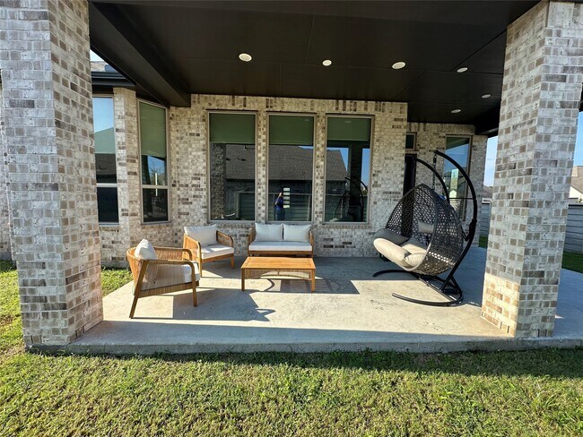 Building Photo - 4810 Cedar Butte Ln