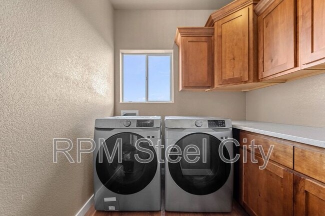 Building Photo - 1710 N Wild Bill Hickock Dr