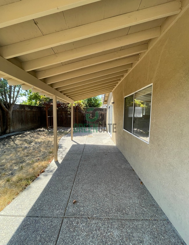 Building Photo - 1660 Etta Way