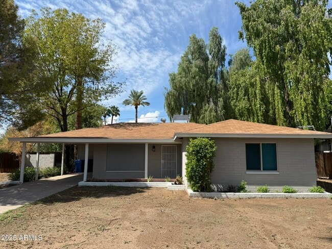 Primary Photo - 7016 N 10th Pl