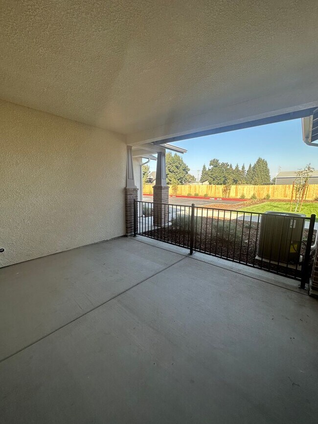 Building Photo - Wood Ranch Apartments 510