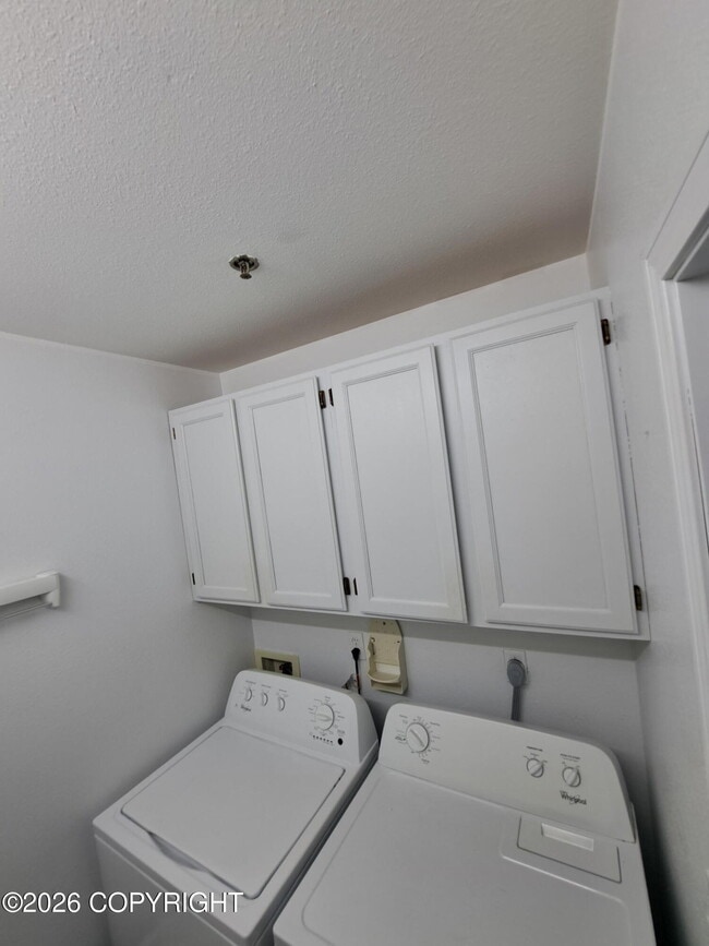 Building Photo - 3220 Timberline Ct