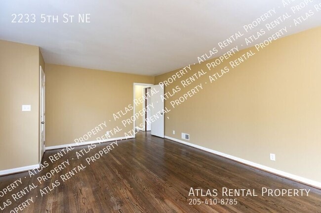 Building Photo - 2233 5th St NE