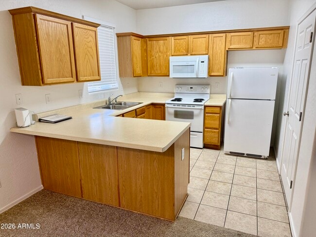 Building Photo - 2300 E Magma Rd