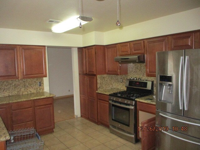 Building Photo - 6352 Sandpiper Way