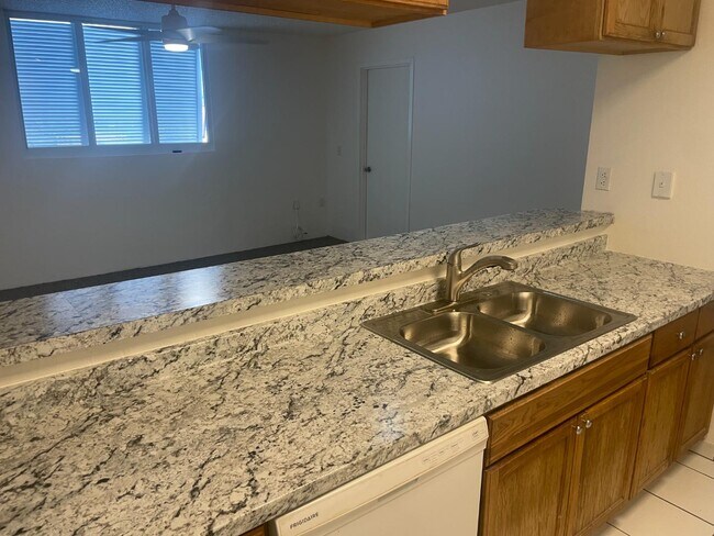 Building Photo - 3930 S Roosevelt Blvd