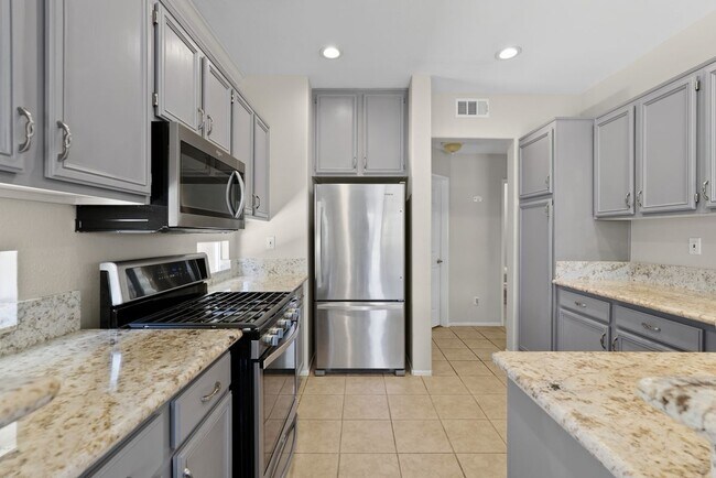 Building Photo - 39908 Millbrook Way
