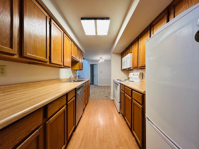 Building Photo - 12365 Wadsworth Way