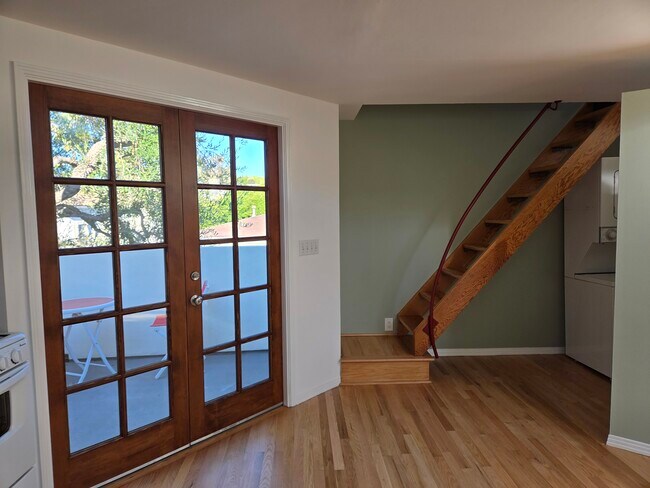 Building Photo - 2417 4th St