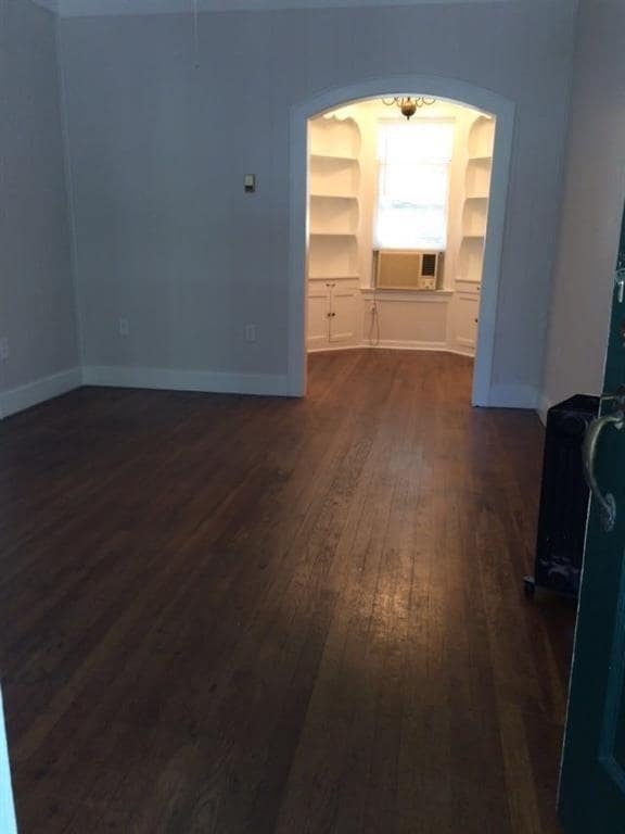 Building Photo - 202 E 31st St