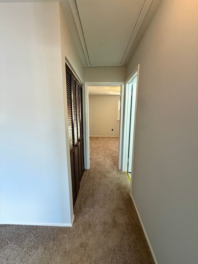 Building Photo - Coming Soon In Woodbridge!