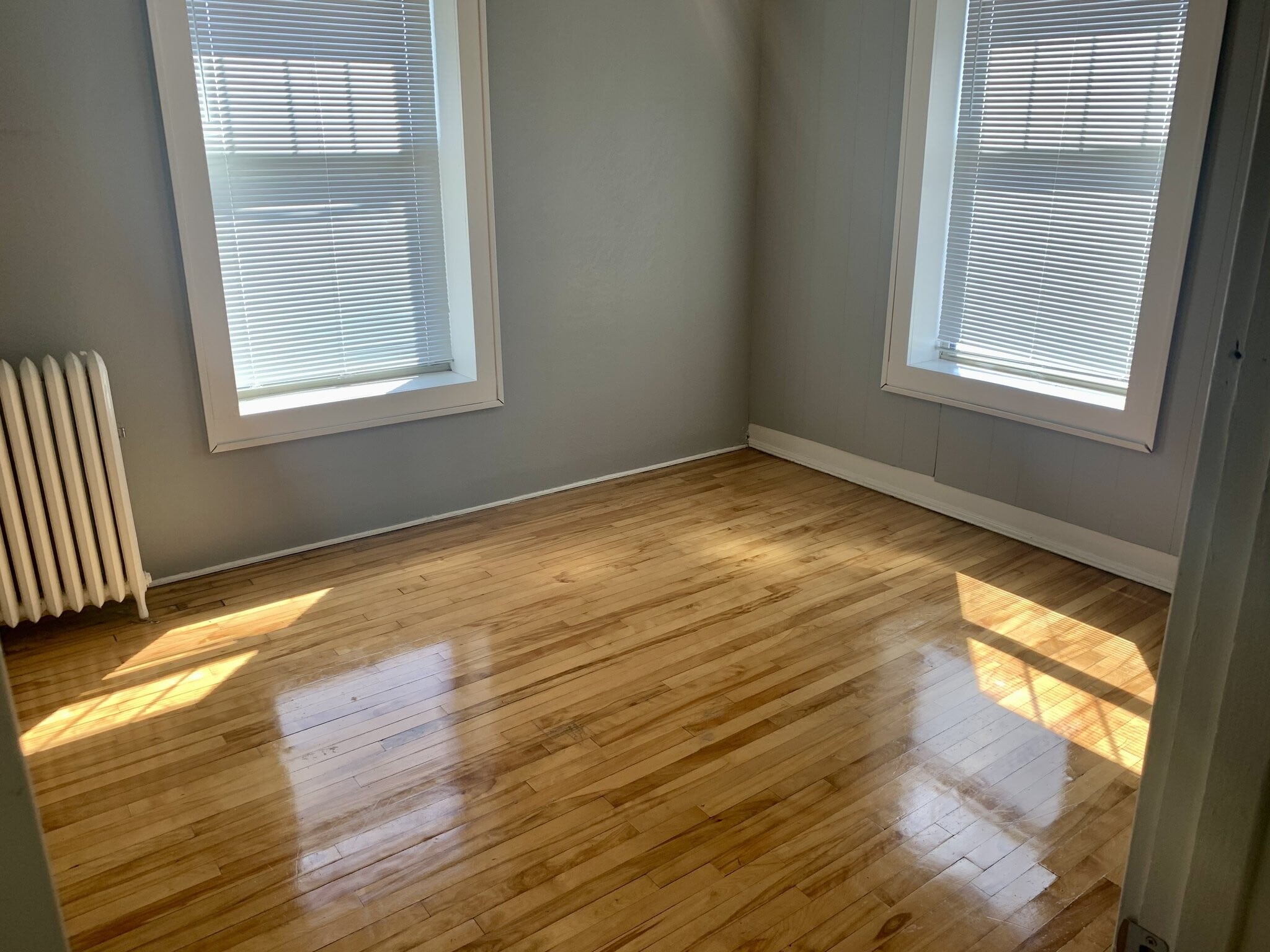 Building Photo - 105 3rd Ave