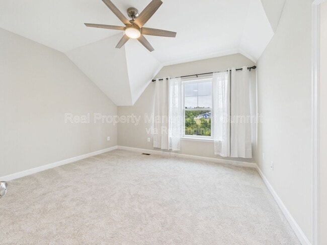 Building Photo - 3483 Monterey Dr