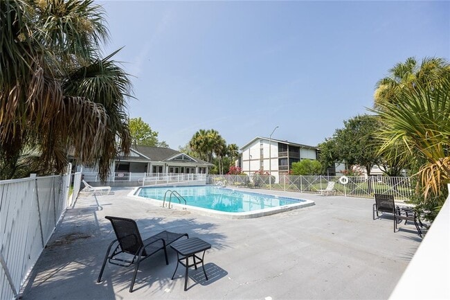 Building Photo - 6519 W Newberry Rd