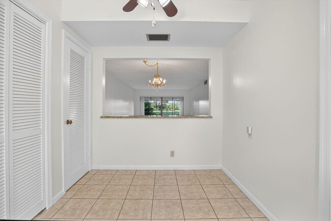 Building Photo - 300 N Hwy A1A