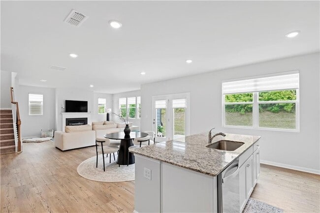 Building Photo - 4780 Mock Orange St