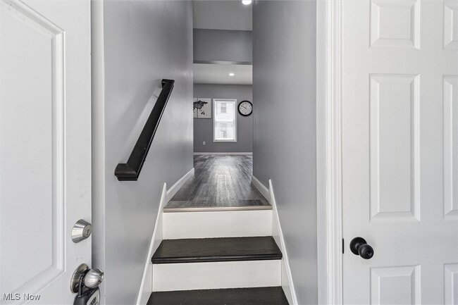 Building Photo - 1962 W 96th St