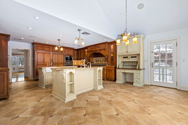 Building Photo - 103 Pleasant Ridge Rd