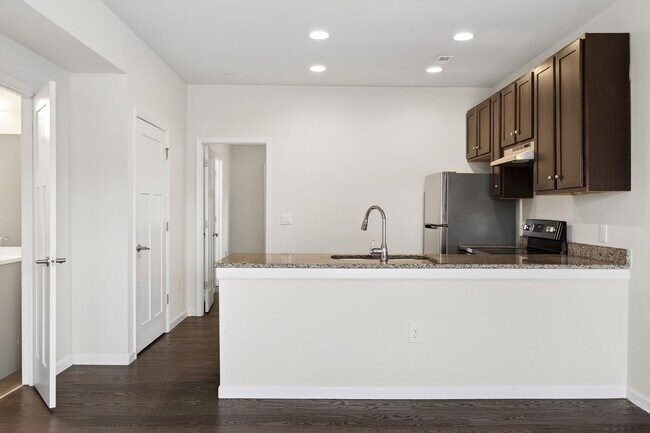 Building Photo - 4653 Fairfield Farm Rd NW