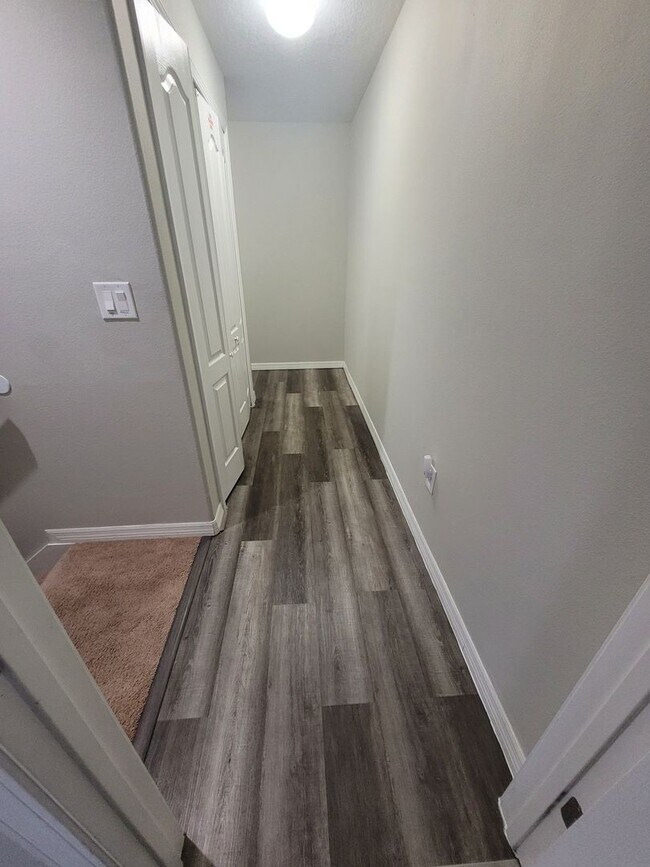 Building Photo - RENOVATED 4 bed 3 bath Completely FURNISHED with Private Pool in Resort Community